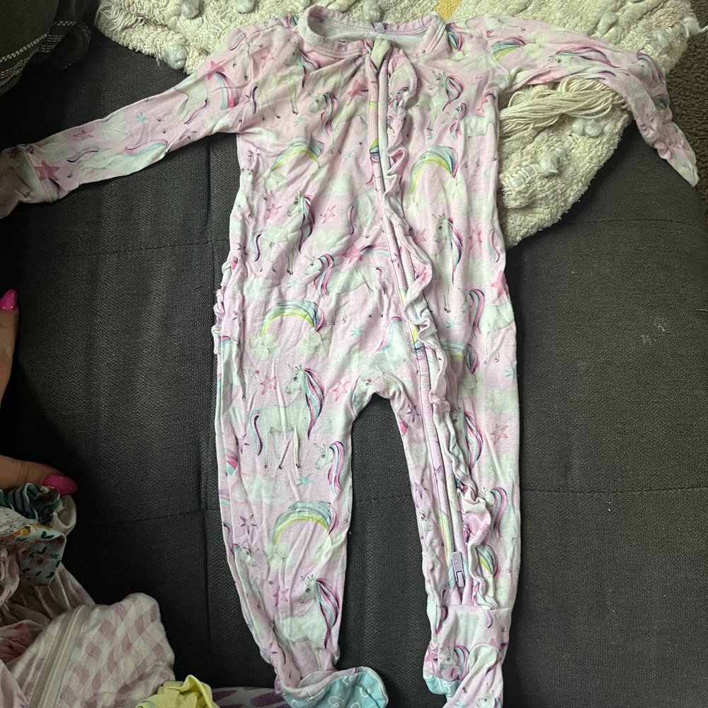B 9 LEV Baby Bamboo Zipper Footie-- Unicorn Print